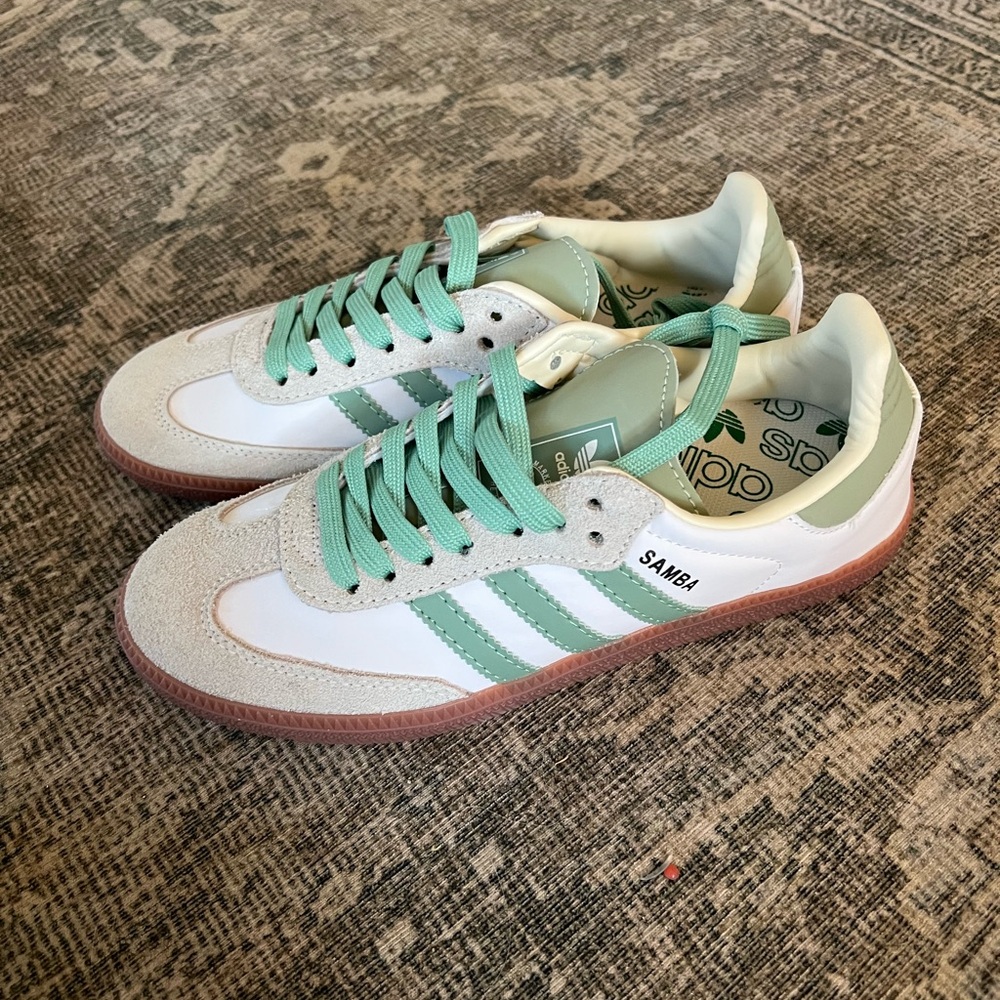 NEW ADIDAS SAMBAS